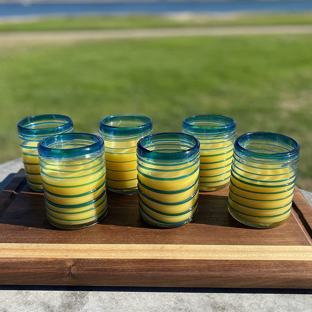 Mundgeblasene mexikanische Trinkgläser – Set aus 6 Trinkgläsern mit Aqua-Spiral-Design (je 274 ml)