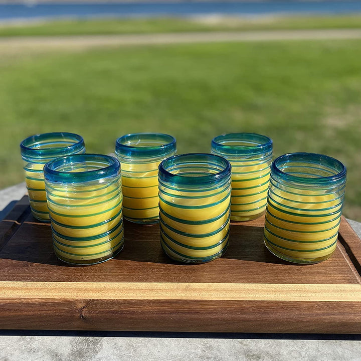 Mundgeblasene mexikanische Trinkgläser – Set aus 6 Trinkgläsern mit Aqua-Spiral-Design (je 274 ml)